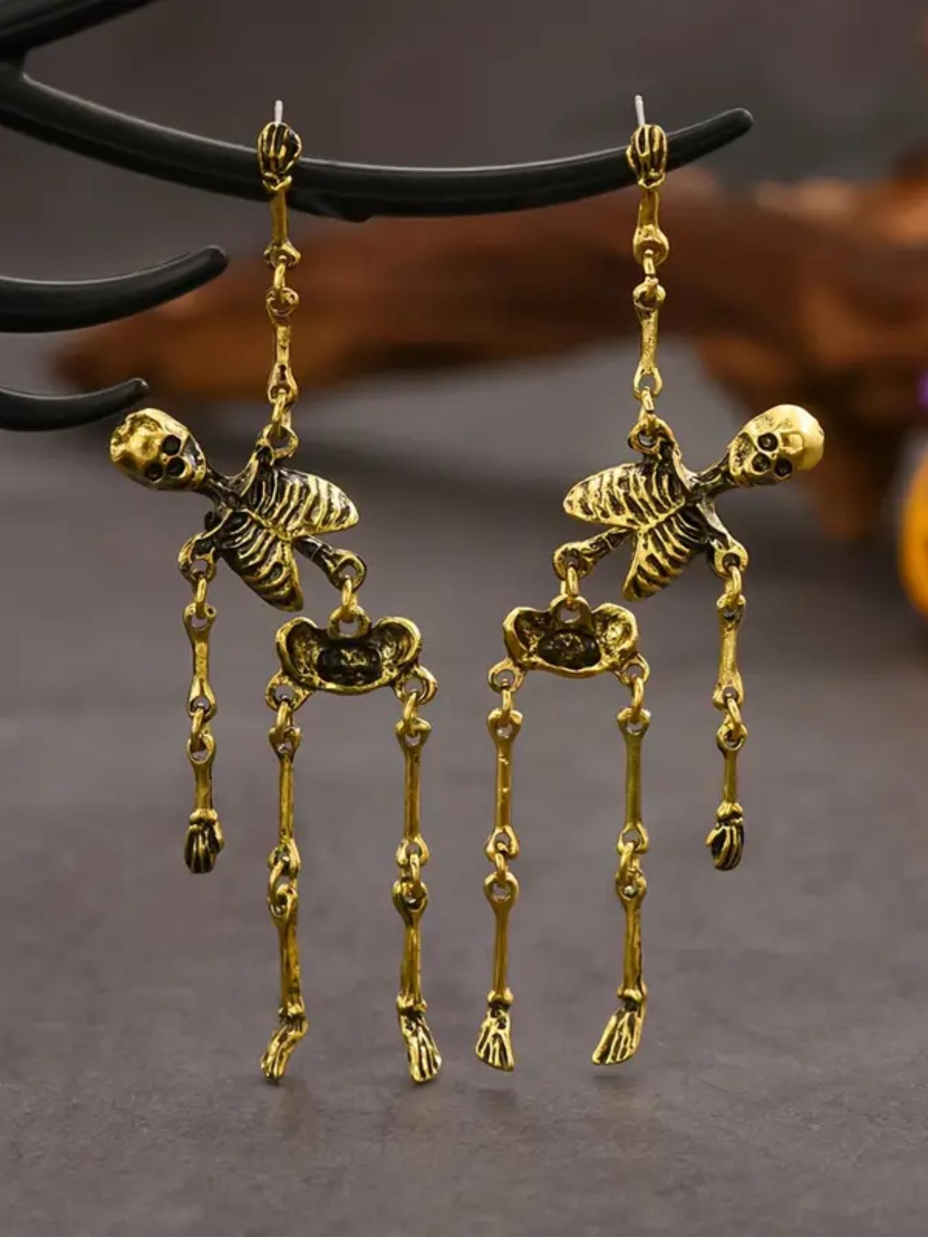 Gothic Punk Skull Dangle Earrings, Silver Color Plated, Vintage Style Halloween Witchy Jewelry for Women, Party & Daily Wear Accessory