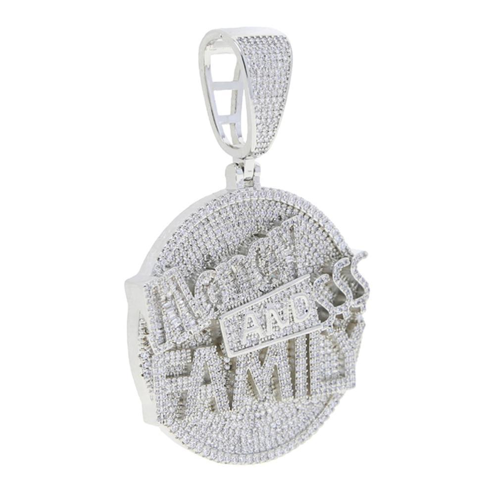 2025 New Iced Out Bling Round Letter Pendant Necklace Full Paved 5A CZ Cubic Zirconia Badge Charm Fashion Hip Hop Men Jewelry