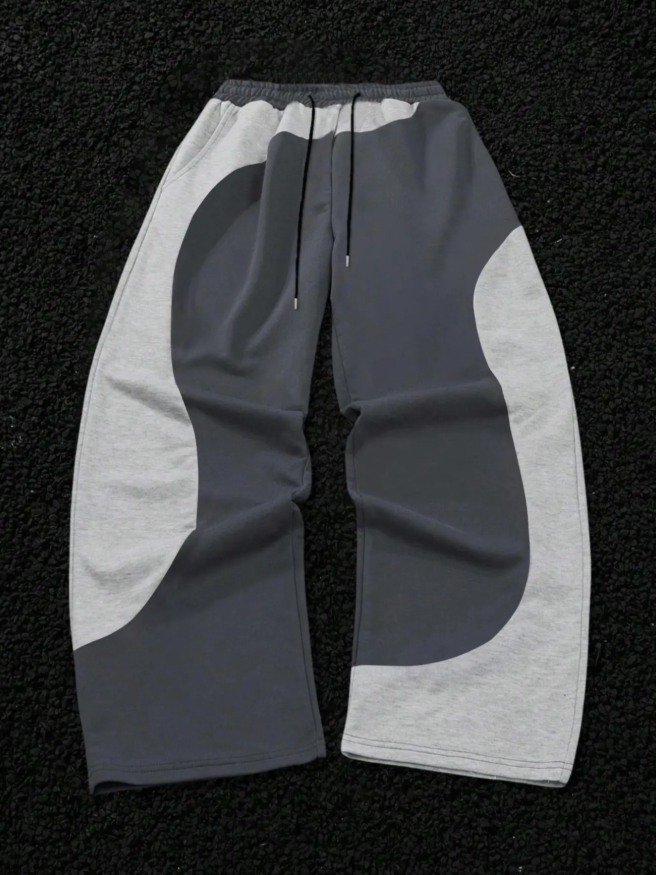 Men's Dark Grey Light Heather Grey Two Tone Curved Panel Colorblock Elastic Waist Drawstring Wide Leg Sweatpants, Loose Baggy Fit Vintage Streetwear Casual Daily Loungewear Athletic Bottoms with Side Pockets