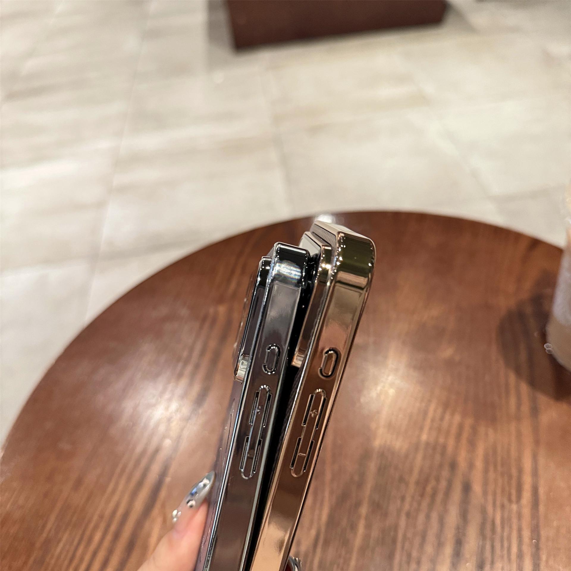 Suitable for iPhone 17 Magnetic Phone Case Rotating Stand iPhone 16 Pro Max Large Window Electroplated Fiber Texture