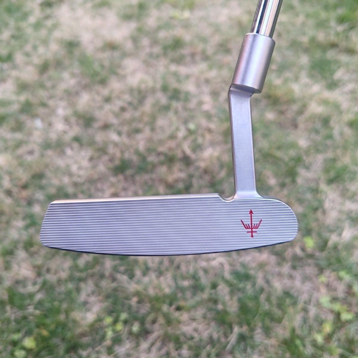 New Golf Club: Standard Putter