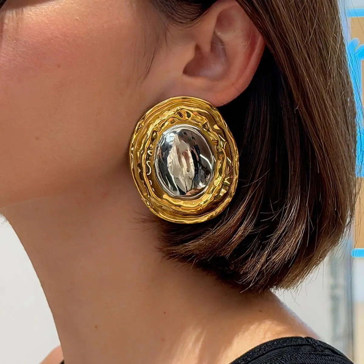 Vintage Mixed-Metal Chunky Statement Stud Earrings Two-Tone Hammered Gold Polished Silver Oversized Button Ear Piece Retro Fashion Vintage accessories for Women