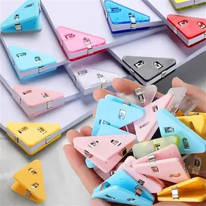 20Pcs Creative Triangle Clips Bill Clip Book Paper Corner Binder Clips for Desk Storage Shelf Office Stationery Desktop Organizer Pages Holder Photo Clamp File Index File Paper Clips