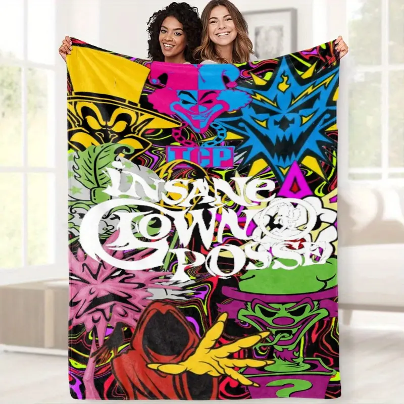 Super soft flannel blanket with clown art pattern, suitable for all seasons, perfect for taking a nap, traveling or camping, and an ideal gift