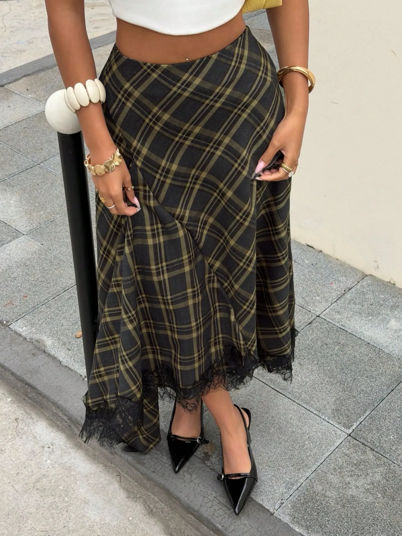1 Piece Viral Y2K Casual Bottom, All Over Check Plaid High Rise Diagonal Cut Lace Hem Uneven Length Midi Skirt