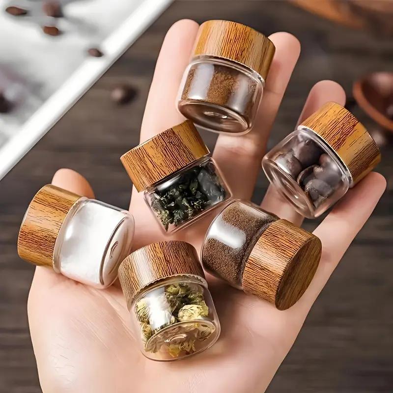 Portable Mini Glass Storage Bottle, 2/4 Counts Wooden Lid Jar, Spice Container for Travel, Picnic, Camping, Kitchen, Organiser, Spice Jars
