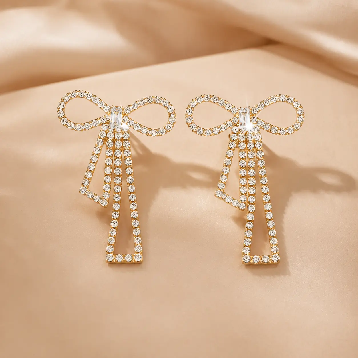 Women’s Rhinestone Bow Earrings, Crystal Drop Dangle Earrings, Elegant Statement Jewelry for Party Wedding Date Night