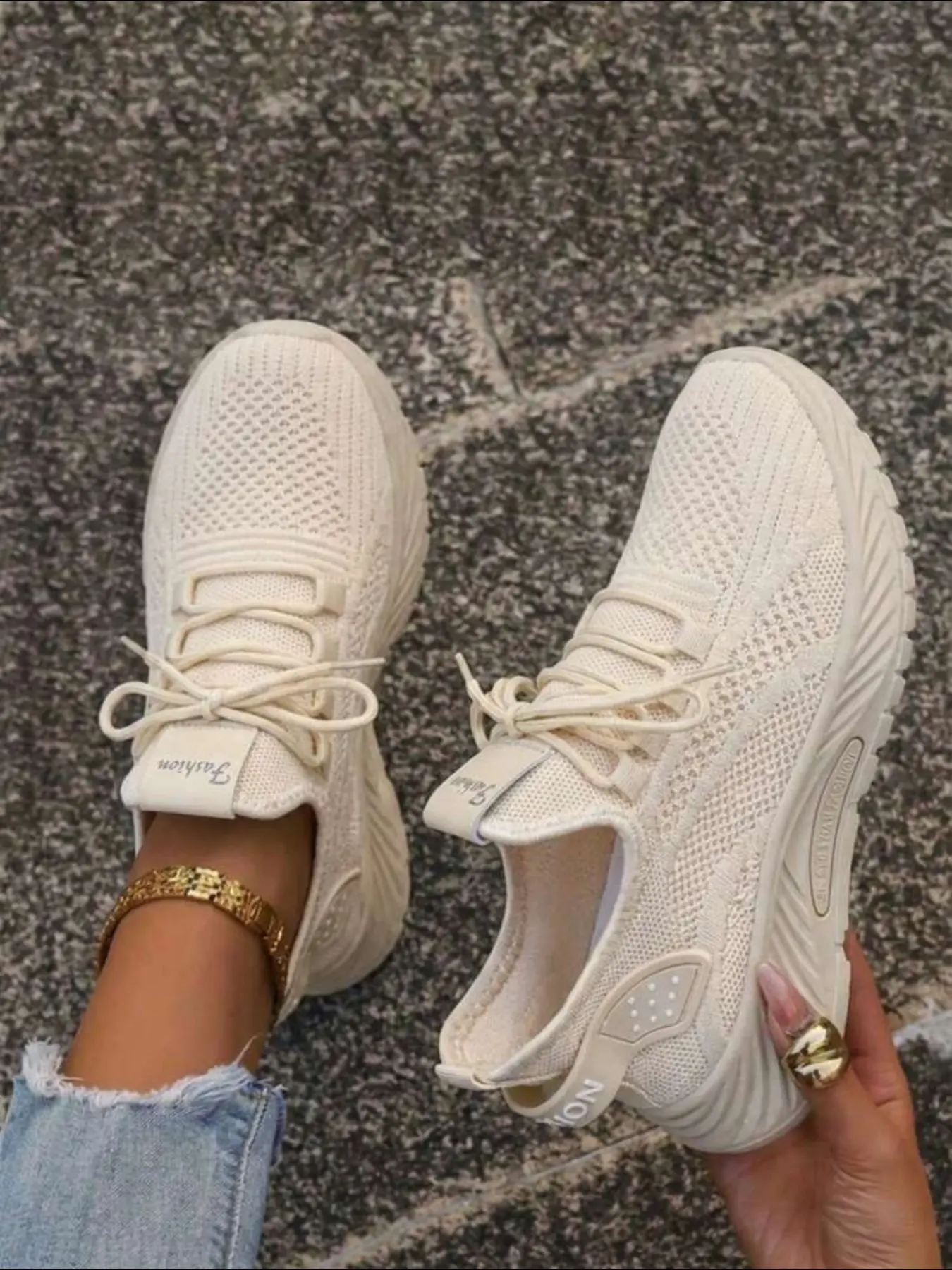 Women's Flyknit Casual Sneakers, Breathable Mesh Upper, Soft Shock-Absorbing Sole, Anti-Slip Design, Lace-Up Closure, All Seasons