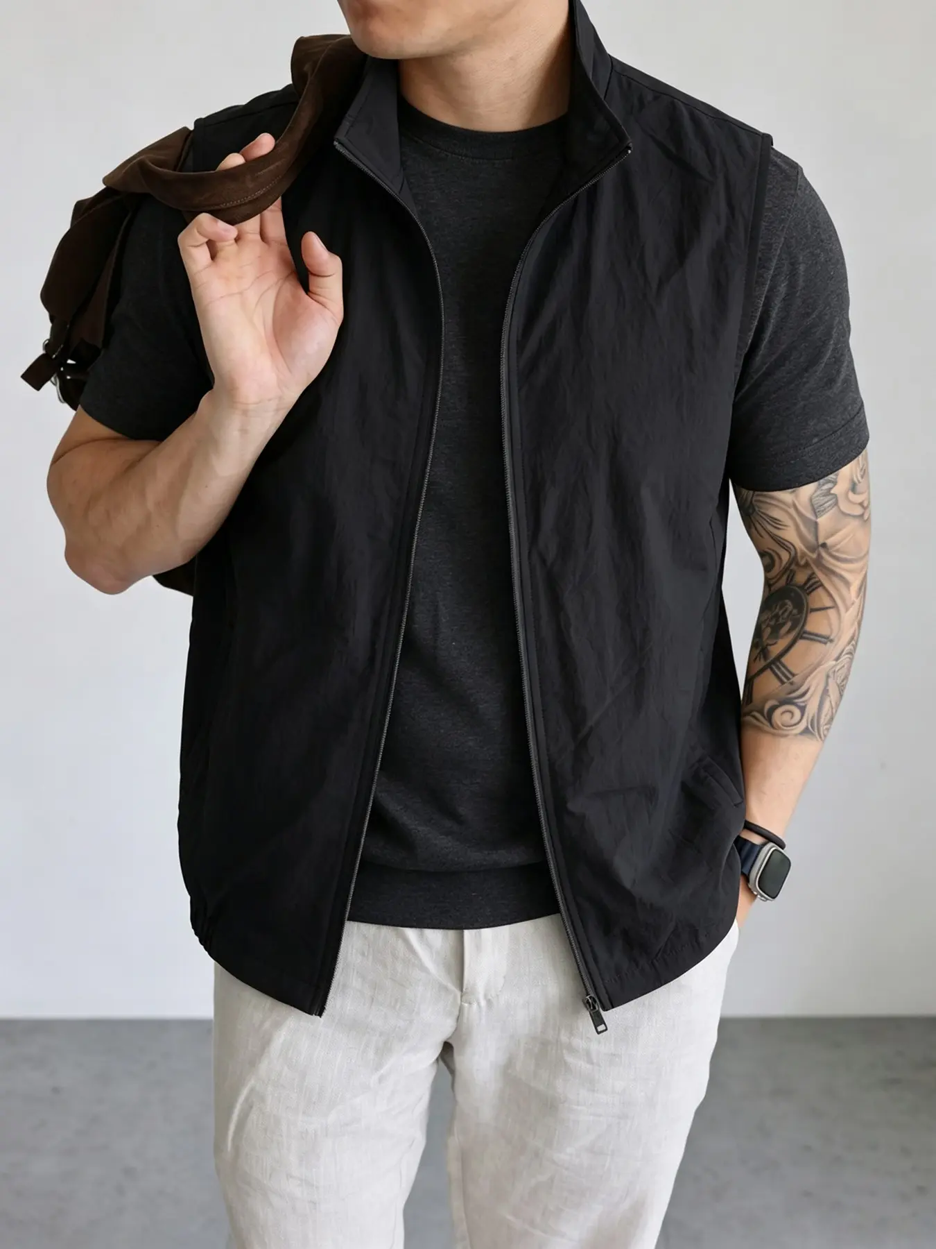 Men's European Style Stand Collar Casual Vest, Plain Zipper Open Front, Lightweight Breathable Quick-Dry Wrinkle-Resistant, Daily Commute & Light Outdoor Wear