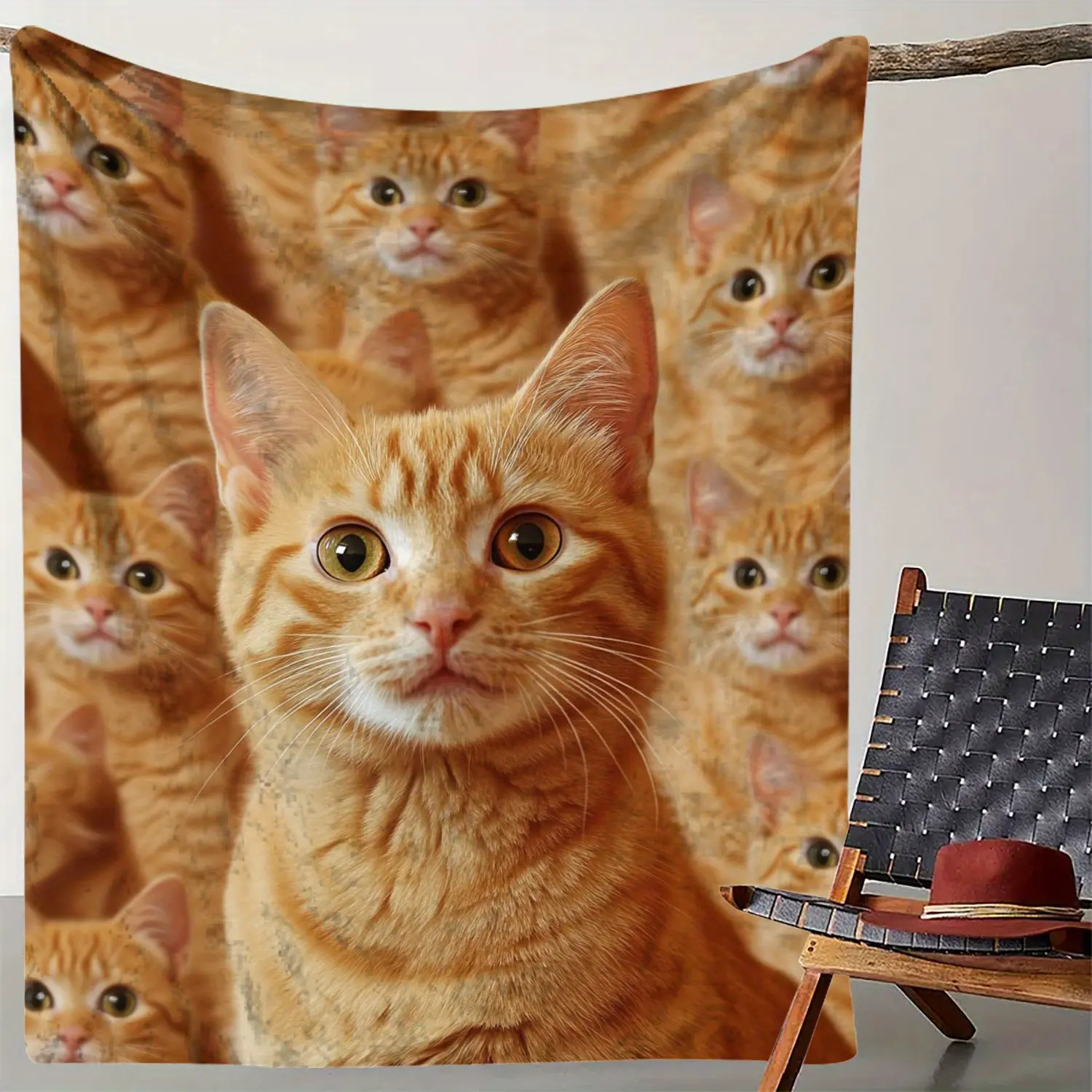 Cozy Golden Yellow Cat Pattern Fleece Blanket - Soft, Warm, Suitable for All Seasons