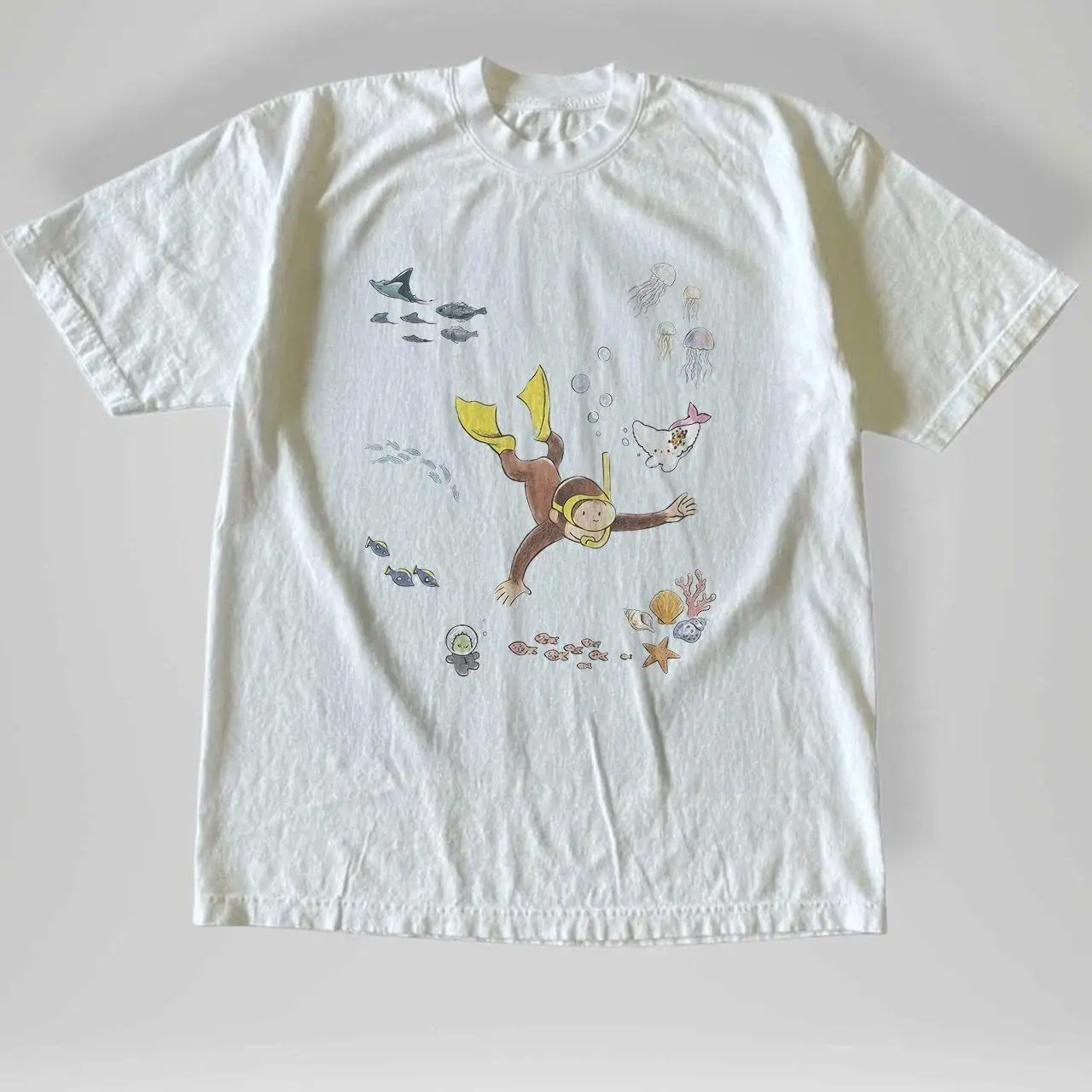 Men's Short-Sleeve Thick Classic Basic Casual Vintage Curious George Underwater Scuba Diver Graphic White T-Shirt, Ocean Sea Life Themed Top, Cotton, Menswear, Minimalist, Tshirt, Fabric, Print, Round Neck, Tee, Pure Cotton, Everyday, Basics, Fitted, Jean