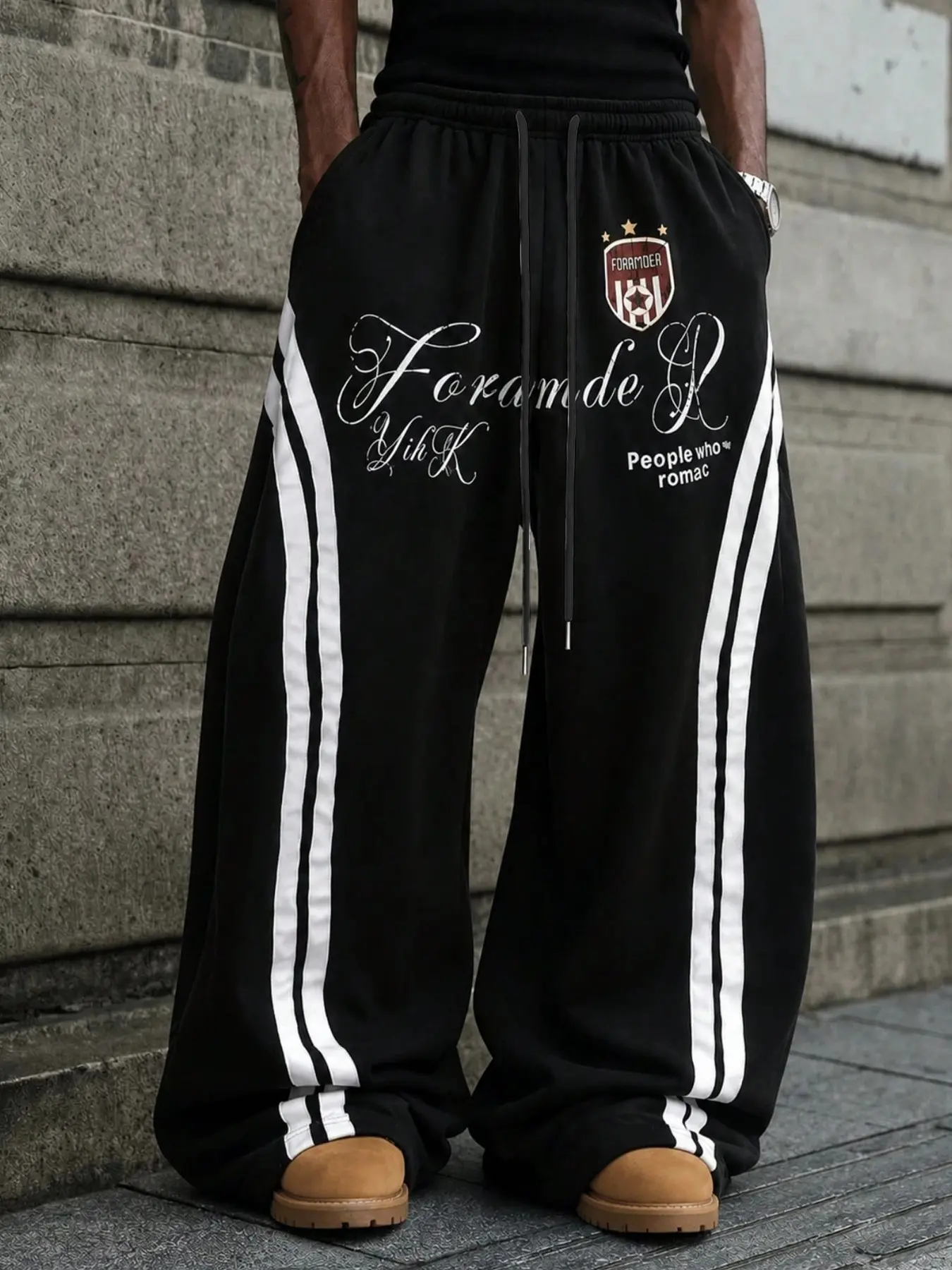 Retro sports badge print loose wide-leg pants, unisex black drawstring loose pants, suitable for street dance, parties, skateboarding, and everyday urban wear hip-hop pants #hiphoppants #widelegsweatpants #streetwearbottoms