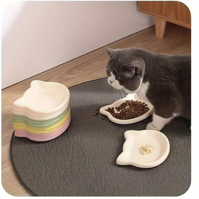 Cute cat ear cat food feeding plate for kibble, cans & freeze-dried snacks. Made of food-grade harmless material, wide shallow tray prevents whisker fatigue, easy to clean without residue. Soft macaron shades fit all homes, ideal for multi-cat families.