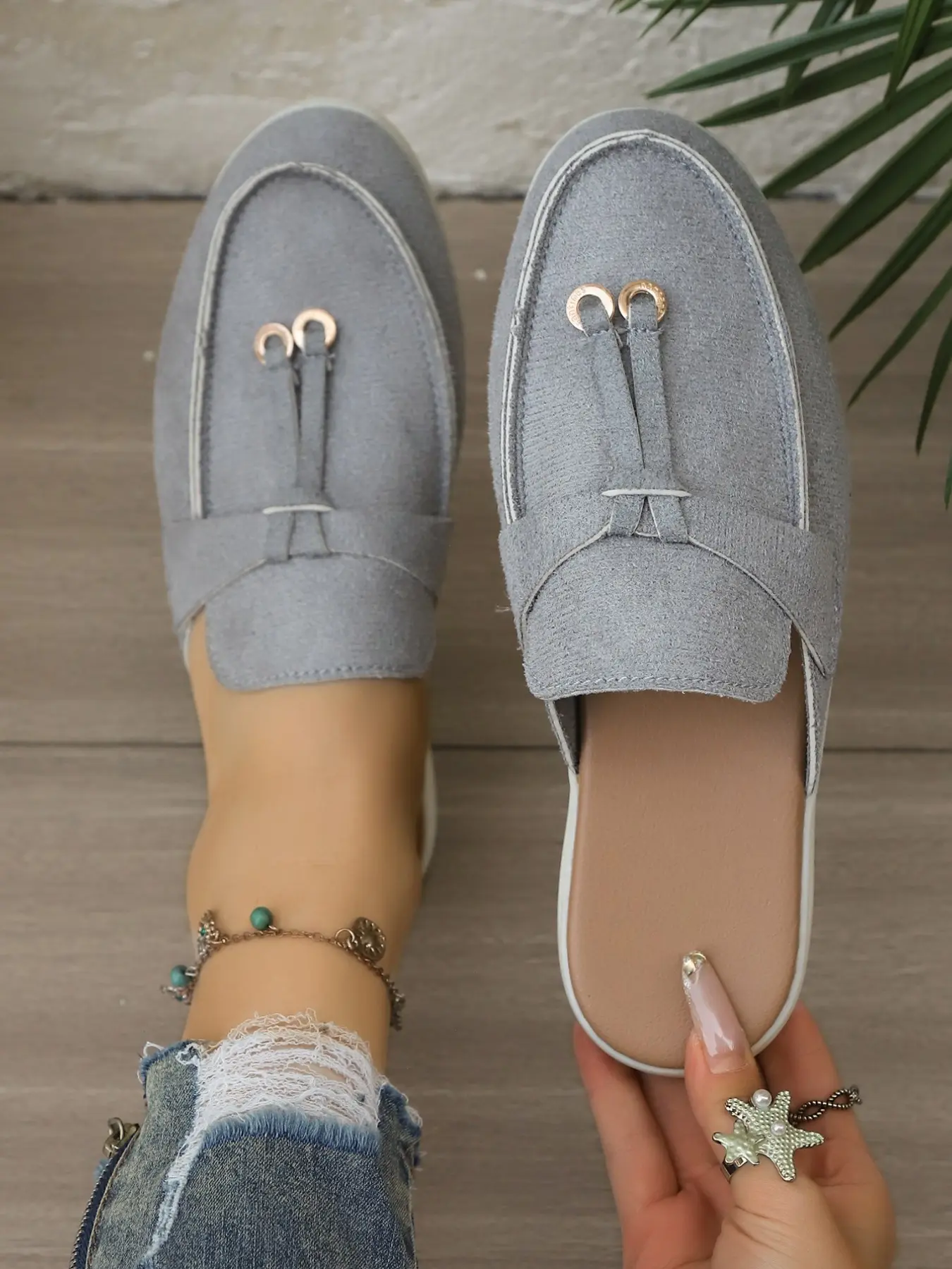 Vintage European Style Color-Contrasted Moccasin Slippers for Women, Autumn to Spring All-Season, Large Size Leather Buckle Decoration, Breathable Soft Rubber Sole, Comfortable Casual Flats for Home and Office
