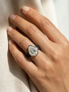 Women's Silicone Ring with Large Teardrop Rhinestone, Adjustable Elastic Band, Low Allergy Wedding Ring, Comfortable Fit, Sizes 5-10