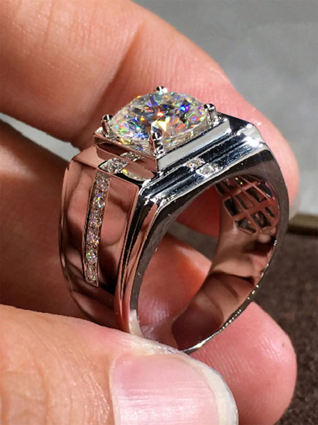 1 Pc Gorgeous Cubic Zirconia Ring For Men Elegant Engagement Ring For Wedding Engagement Anniversary Party Jewelry Valentine's Day Gift