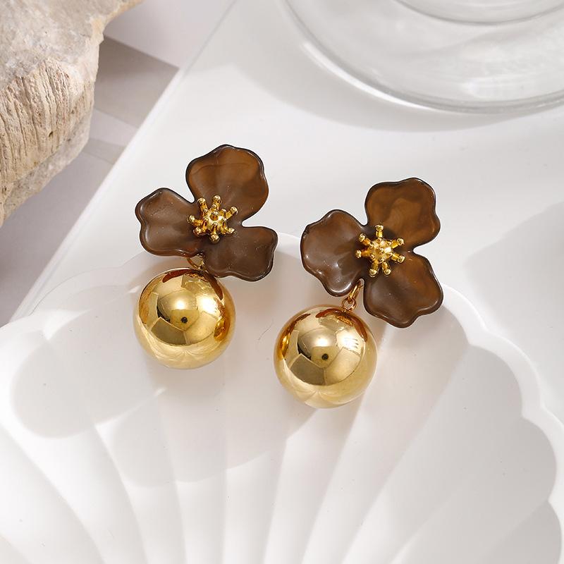 European and American floral earrings for women, French-style high-end light luxury round ball earrings, stainless steel light luxury studs, versatile ear accessories that are not prone to fading