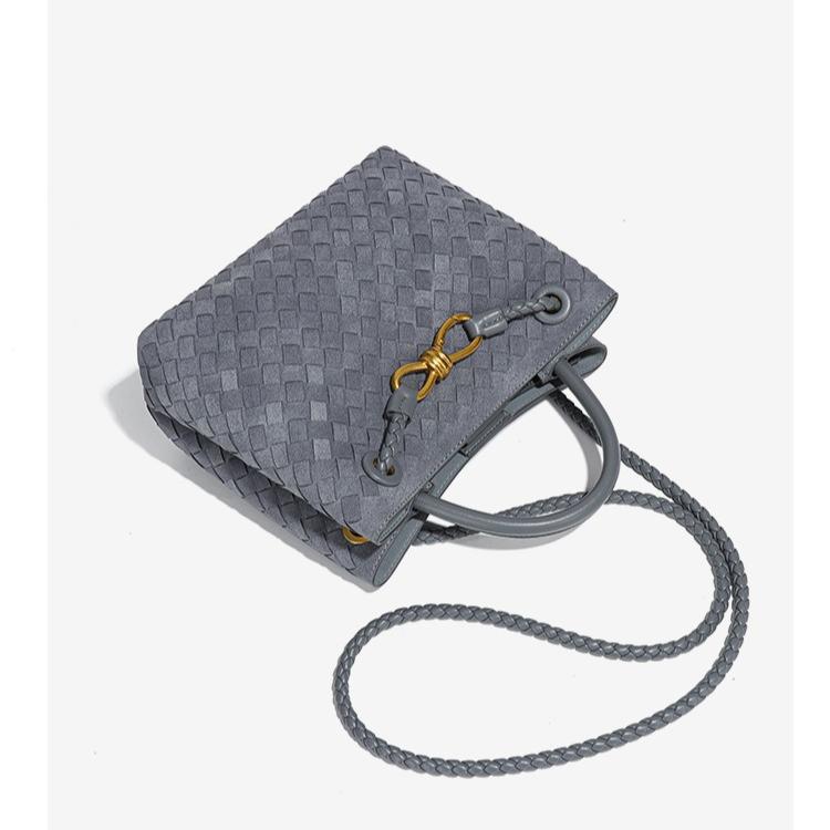 Women's Retro Matte Hand-woven Bag 2025 New Fashion Commuter Shoulder Messenger Bag