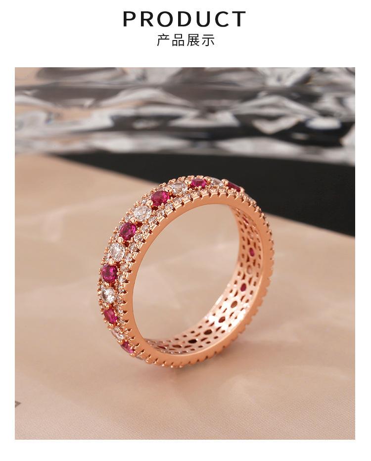 The new pink diamond ring for young girls with white diamonds and a full ring of pink diamonds exudes an exquisite and high-end feel