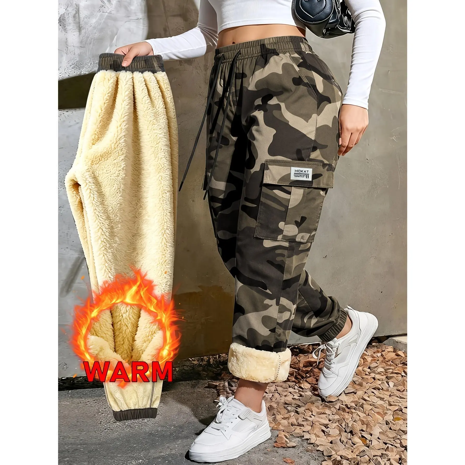 Women Thick Wool Lined Camouflage Work Pants | High Waisted Elastic Drawstring Design, Classic Camo Print & Large Flap Pockets, Loose Cold Weather Trousers for Commuting and Weekend Trips