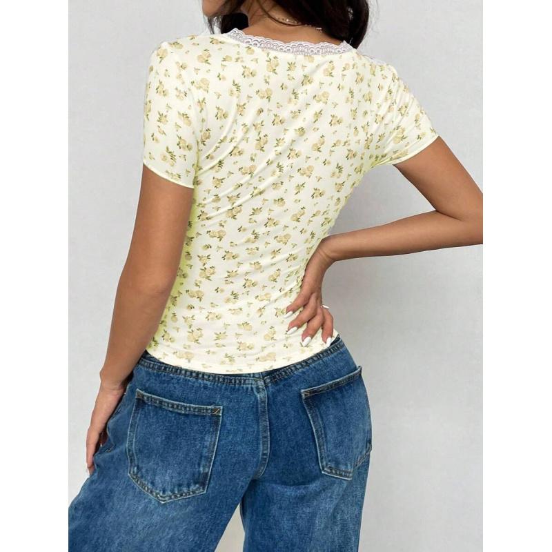 Summer Casual Floral Lace-Trimmed T-Shirt Pattern Women's Top, Slim Fit Cropped T-Shirt, Suitable for Daily Casual Outings,square neckline