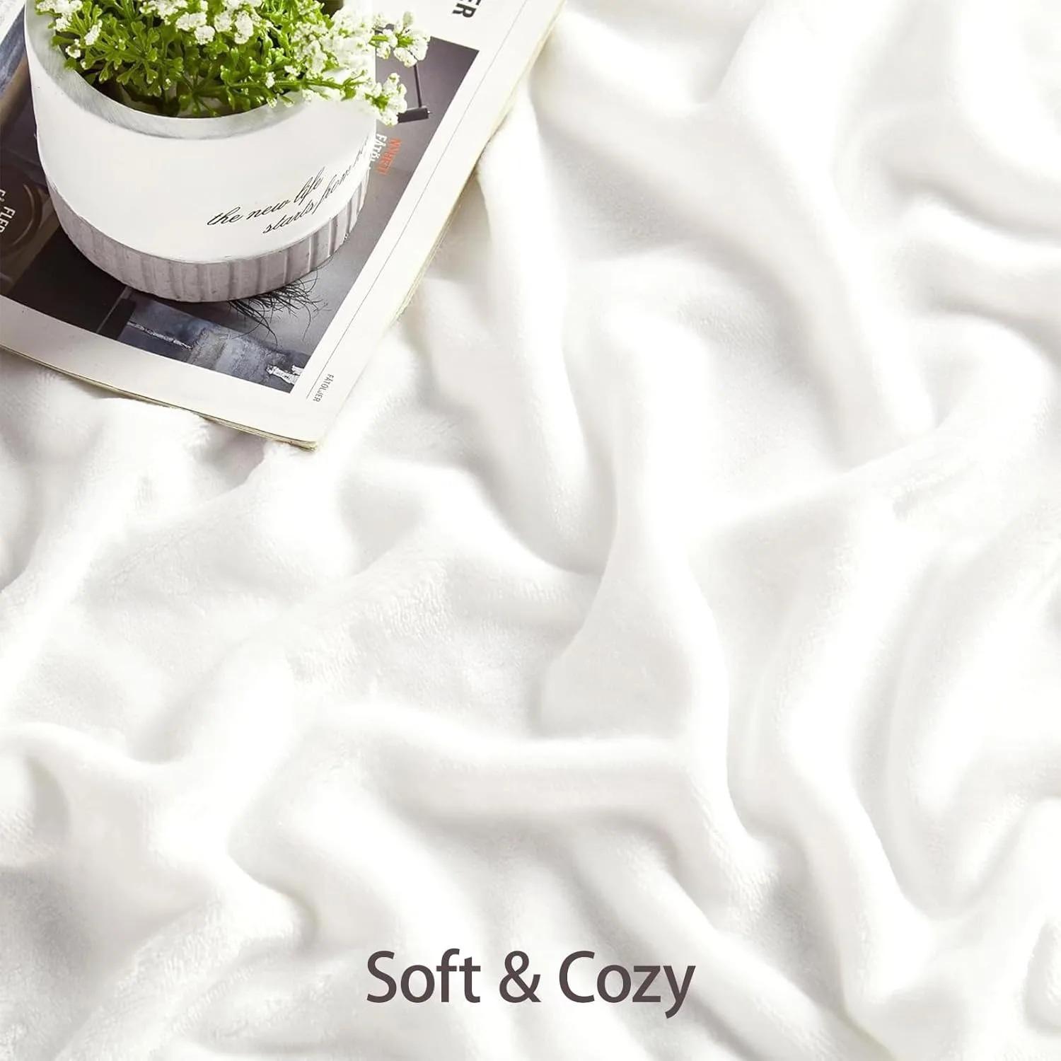 Viral Plush J-Jelly C-Cat Blanket Kawaii Room Decor Super Warm Flannel Throw Student Dorm Bedding Cozy Couch Accessory