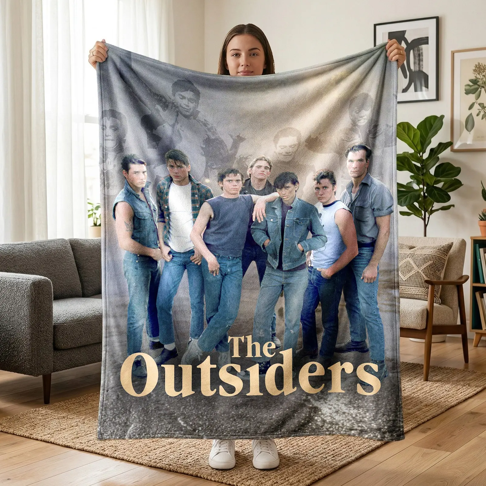 1pc The Outsiders Vintage Movie Poster Fleece Blanket, Retro Faded Crew Character Portrait, Classic Film Title All Over Print. Soft Warm Multi-use Throw for Sofa, Bed, Office, Camping, Ideal Christmas & Movie Fan Birthday Gift.