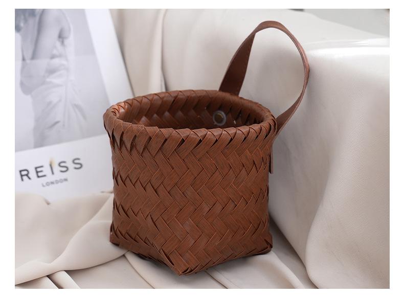 Vintage wall-mounted imitation rattan woven storage basket for entryway, keys, miscellaneous items, large-capacity household snack storage basket