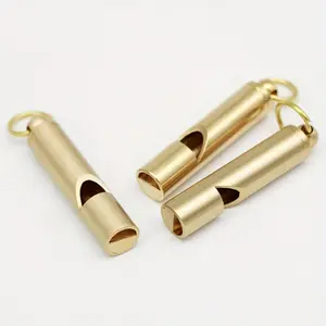 5 Piece Brass Whistle Keychain Set, Portable High-Volume Emergency Whistles, Clear Sound, Camping Emergency, Outdoor Enthusiasts, Team Builders