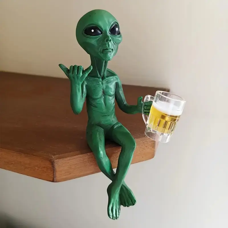 Funny Alien Drinking Beer Statue, Space Decor, Desktop or Shelf Display, Ideal Gift for Sci-Fi Fans, Cute Alien Design, Resin Figurine, Home Decor Statue