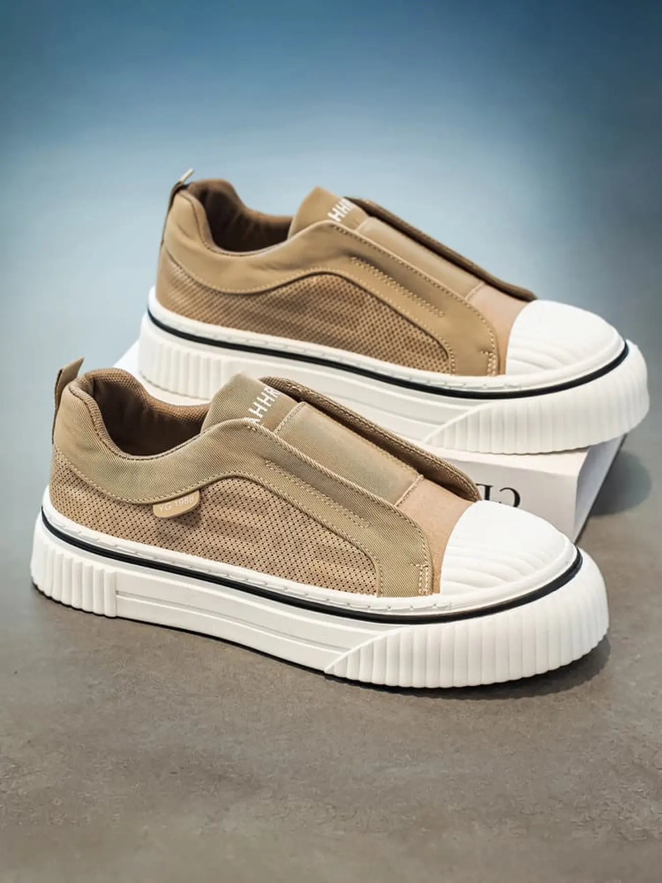 Men lace-free slip-on shell toe sneakers, umbrella fabric mesh spliced breathable upper, striped grippy thick sole vintage daily commute footwear