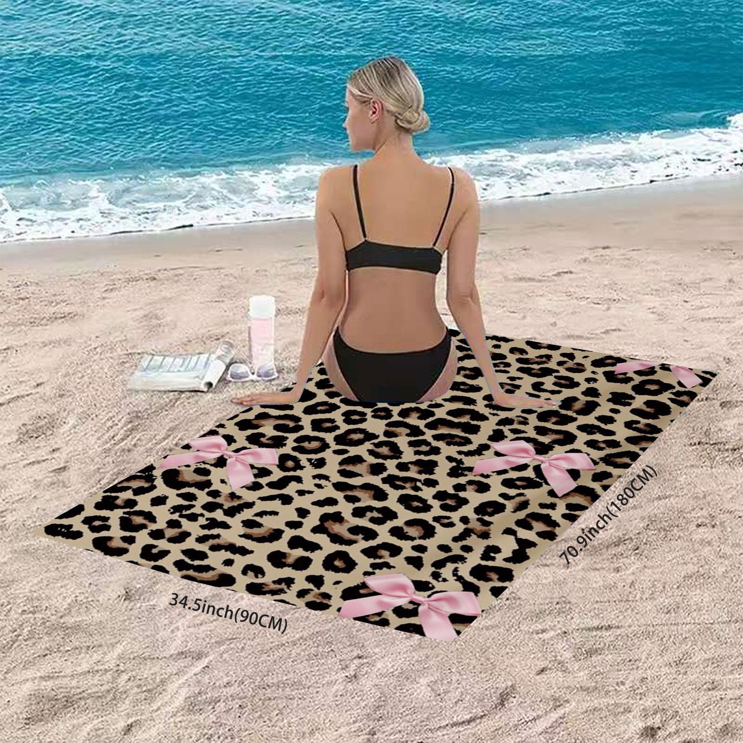 Leopard Print Bow Pattern Beach Towel, Soft Quick Drying Microfiber Towel, Strong Wrap Design for Beach and Pool Use, Soft Absorbent Towel