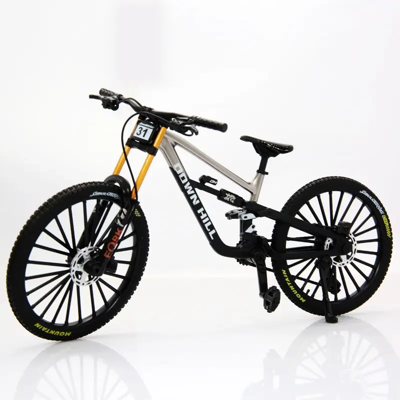 1:8 Scale Alloy Luxury Road Bike Model, Full Moving Parts Design, Professional Casting, Durable and Long-Lasting, Fine Craftsmanship, Robust