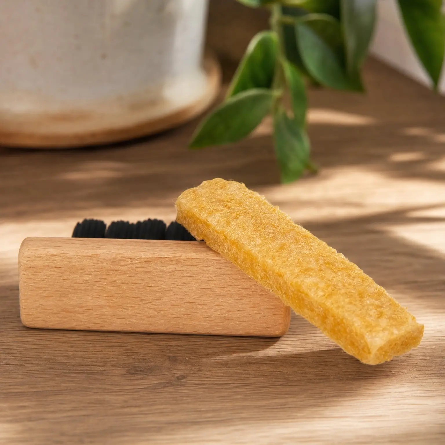 Suede & Nubuck Cleaning Kit with Brush & Eraser - Dry Cleaner for Shoes, Boots & Bags, Removes Dirt & Stains and Restores NapGift