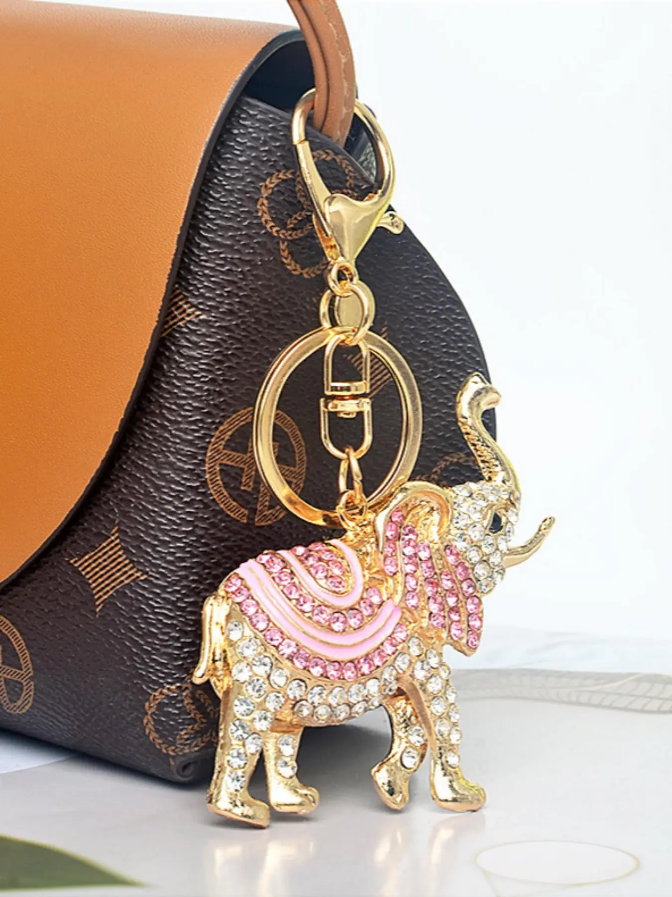 Pink Full Rhinestone Lucky Elephant Keychain, Upturned Trunk Crystal Elephant Charm, Auspicious Peace Wealth Ethnic Accessory, for Handbag Tote Bag Car Key Decor, Casual Elegant Women's Hanging Ornament, Exotic Prayer Gift Accessory