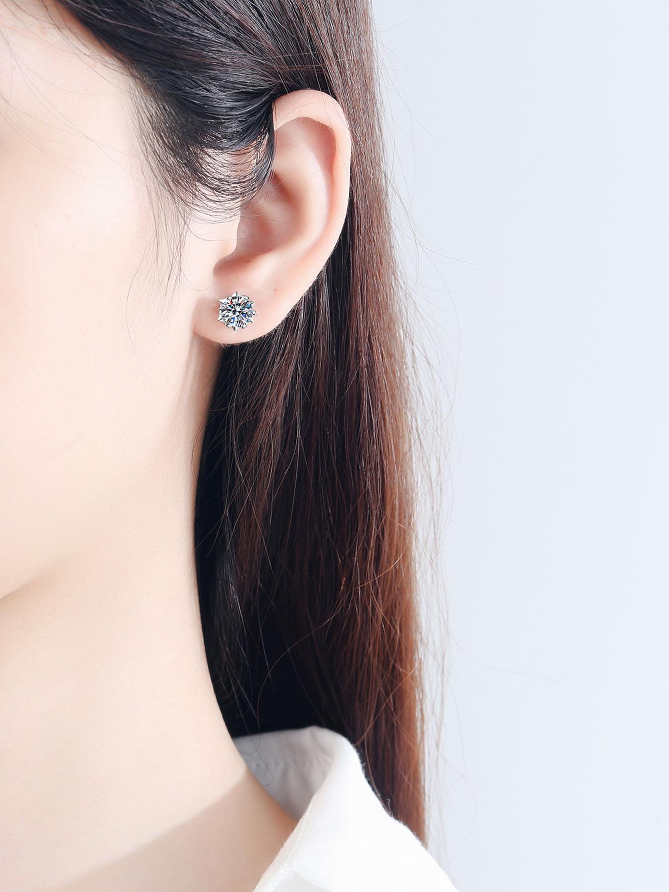 S925 Sterling Silver Synthetic Moissanite Earrings, Snowflake Design Earrings for Women, Elegant All-match Fashion Accessories for Daily Wear