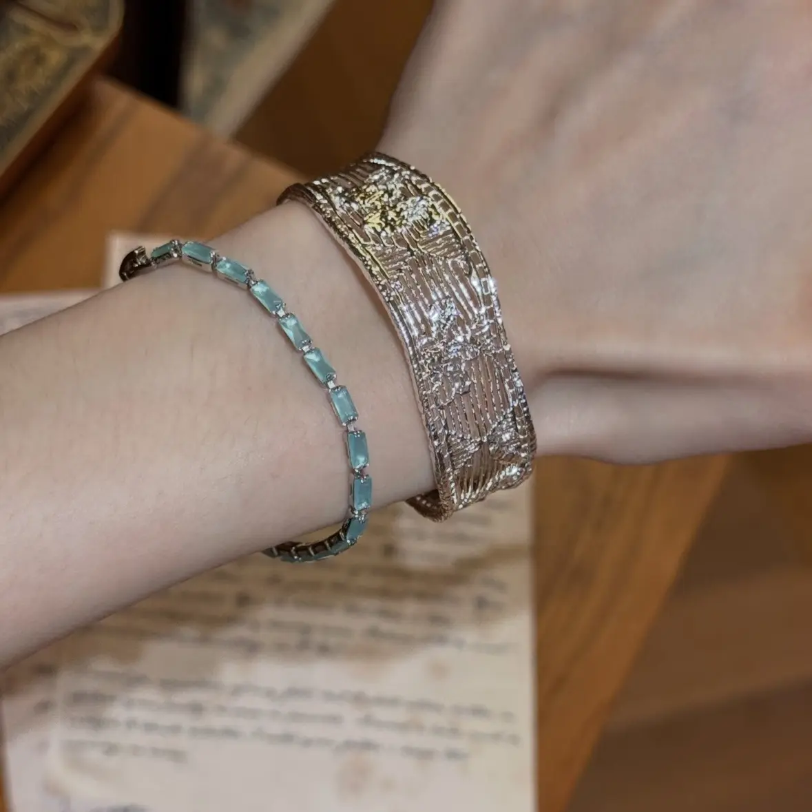 Women's Elegant Silver Wide Mesh Openwork Bracelet - Light Luxury Fashion, Daily Wear, Layer-Friendly, Suitable for Layering with Pearl Bracelets & Accessories B20146-SL