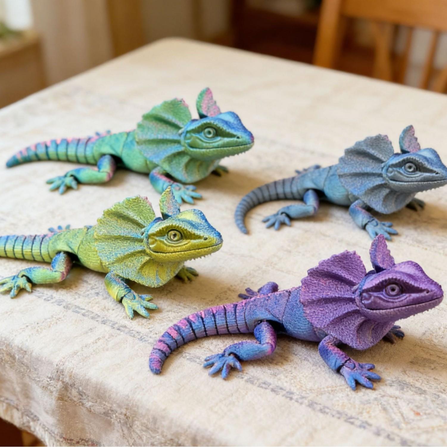 3D Printed Frilled Lizard Toy Articulated Full Body Movable Joints Animal Figurine Birthday Gift