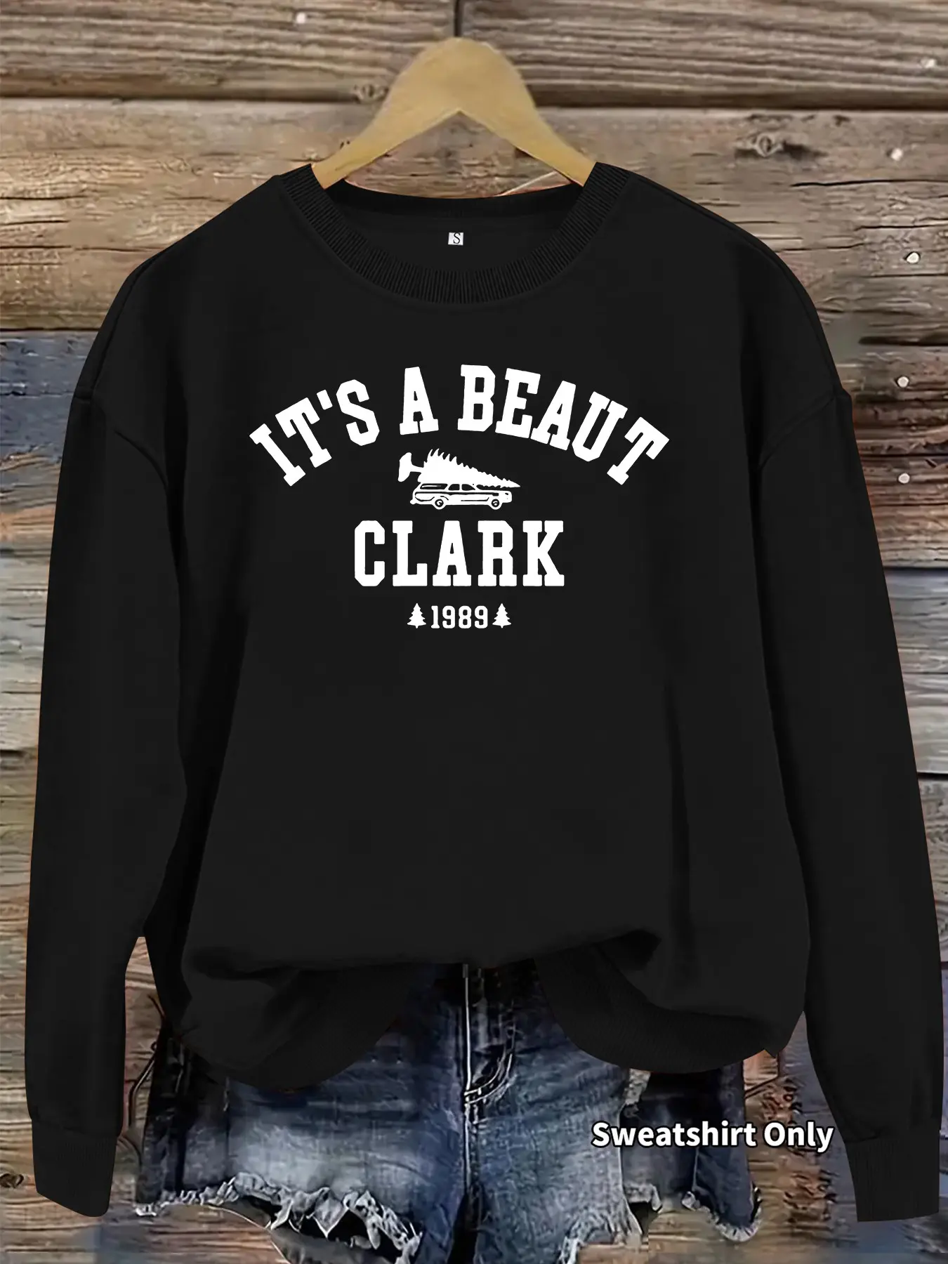 Women's Casual Round Neck Fleece Sweatshirt, Beautiful Clark 1989 Retro Christmas Print, Four-Season Fashion Top, Comfort