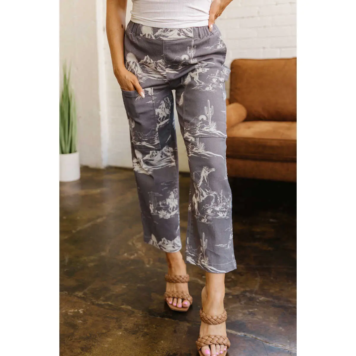Women's Vintage Western Print Shift Jeans – Gray Denim Casual Pants with Utility Pockets Bottoms Elastic