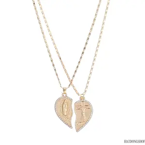 Soft Romantic Copper Split Heart Couple Necklace, 2Pcs Interlocking Half Heart Puzzle Pendant, Dainty Stackable Clavicle Jewelry For Lovers Daily Valentine Casual Outfits
