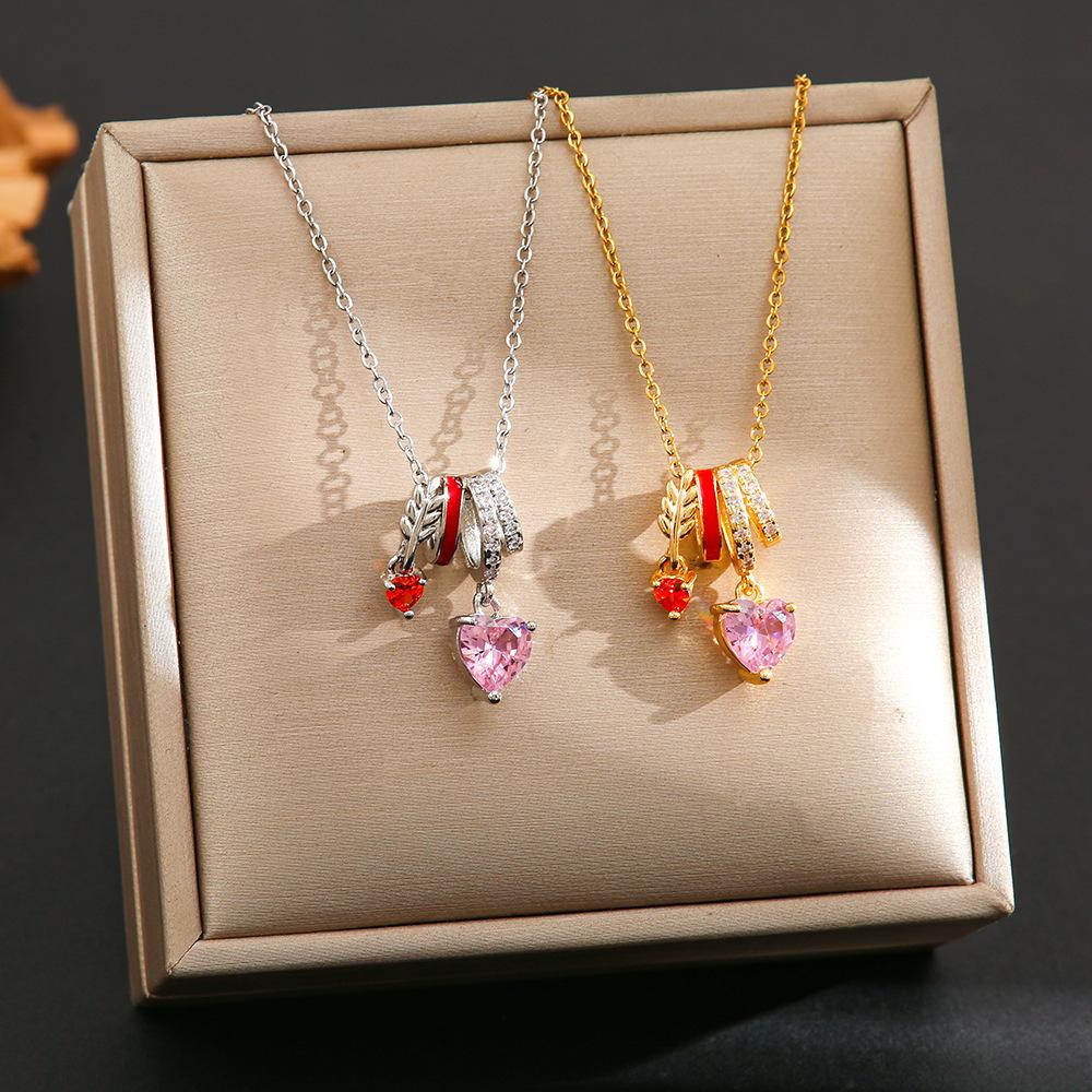Trendy Hot Selling Titanium Steel Necklace for Women, Zircon Inlaid Copper Plated Pendant, Color Retaining Clavicle Chain Jewelry