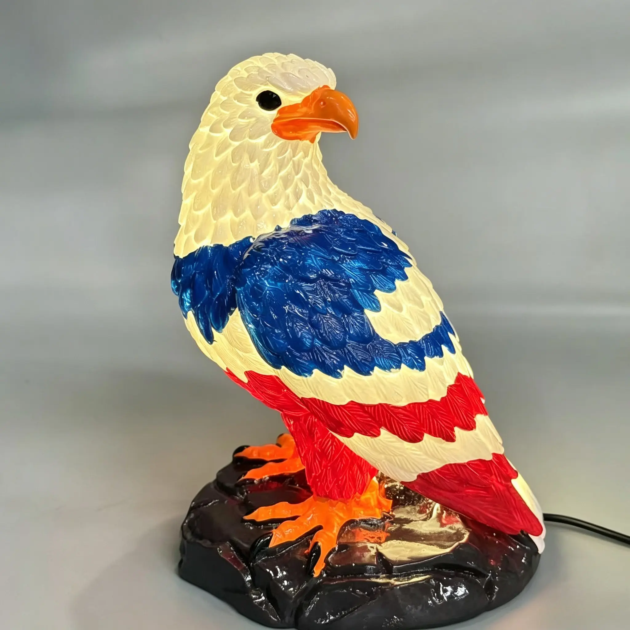 Eagle-Shaped Patriotic American Flag Decorative Lamp, 1776-2026 Commemorative USA Realistic Bird Statue Desk Lamp, For Home & Office Decor