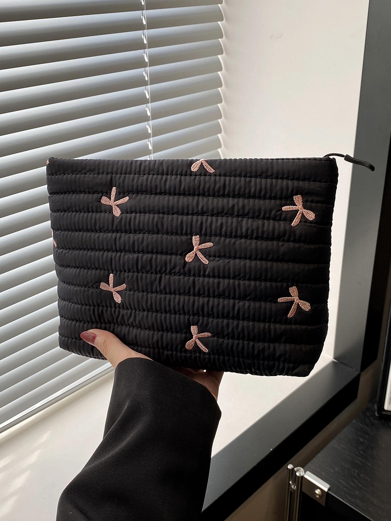 Solid color quilted design clutch bag, large capacity zipper travel storage bag, women's portable travel storage bag, back to school season, suitable for daily commuting and travel, school portable bag, Quilted Purse