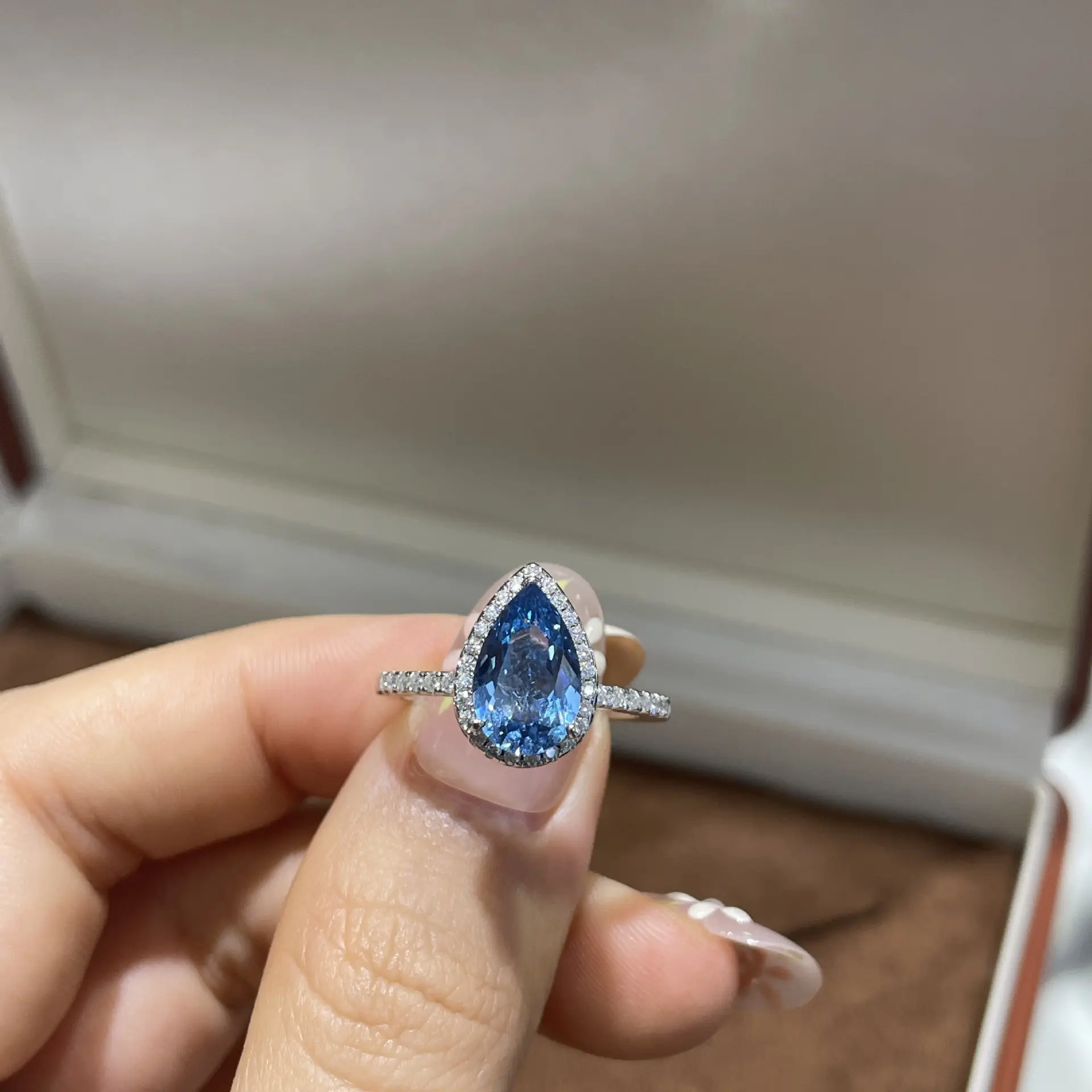 Luxury Pear Cut Ocean Blue Crystal Ring Silver Plated Teardrop Halo Engagement Rings Sparkly Pave Band Vintage Royal Statement Cocktail Ring for Women Wedding Bridal Anniversary Gifts