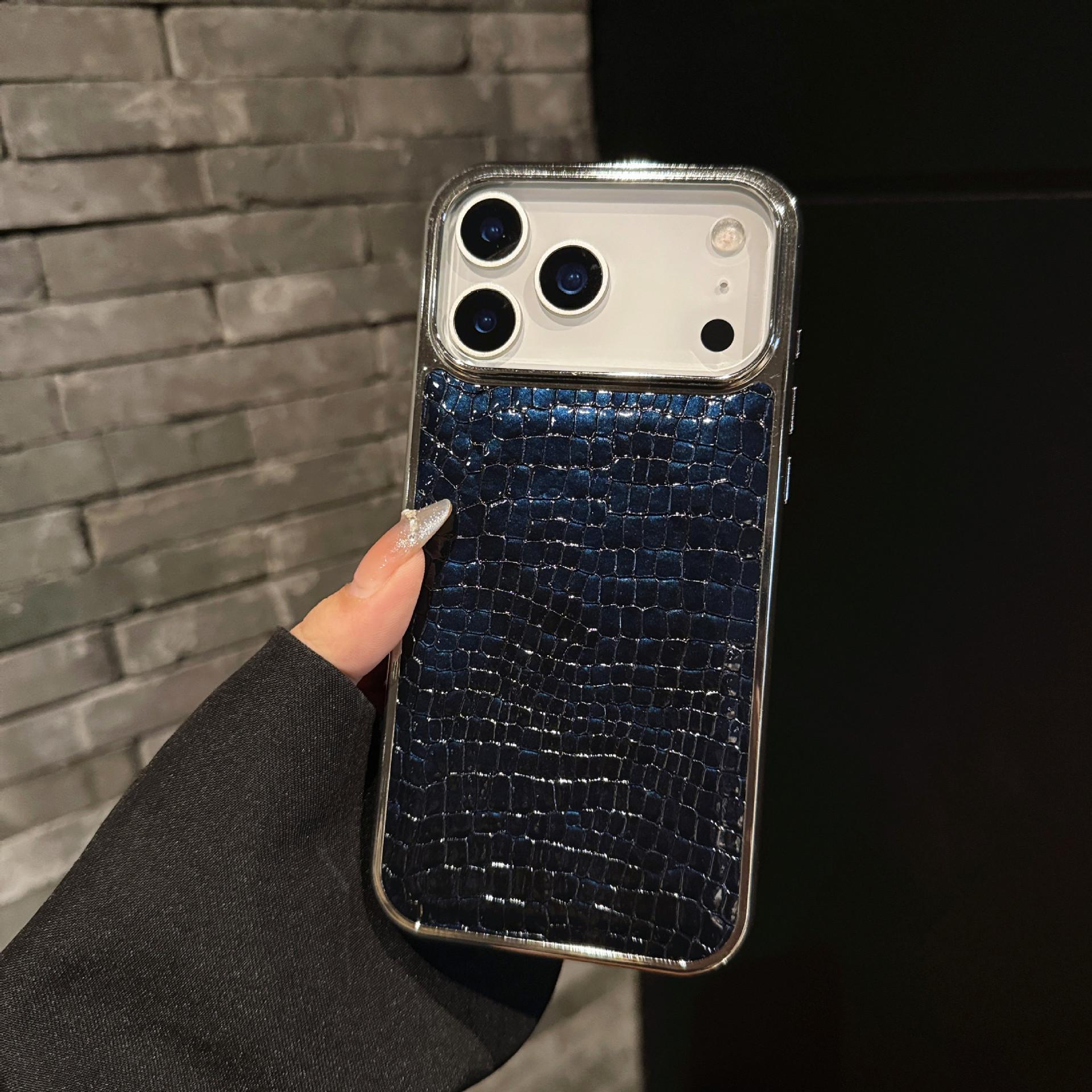 Premium Glossy Crocodile Patterned Electroplated Smartphone Case for IPhone 17 17air 16 15 Shockproof Cover