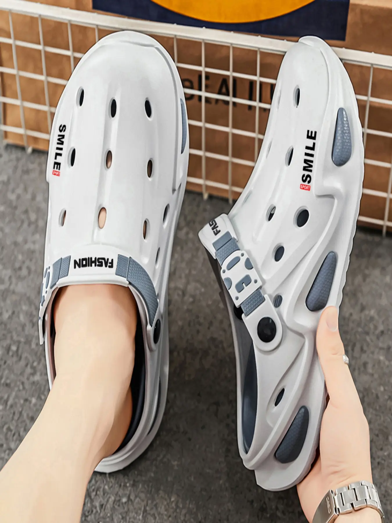 Men Fashion Platform Hollow Out EVA Clogs Adjustable Rotatable Heel Strap Non Slip Quick Dry Outdoor Beach Water Slippers