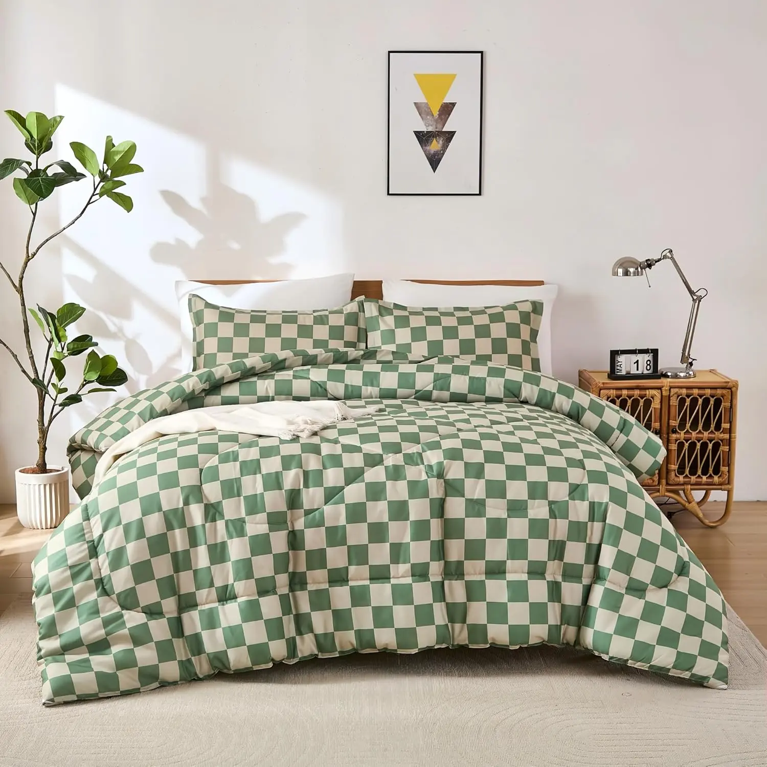 Sage Green Beige Checkerboard Grid Comforter Set, 2 count   Down Alternative Comforter  (66"x90"), Lightweight Microfiber Geometric Bedding with 1 Pillowcase for  Seasons
