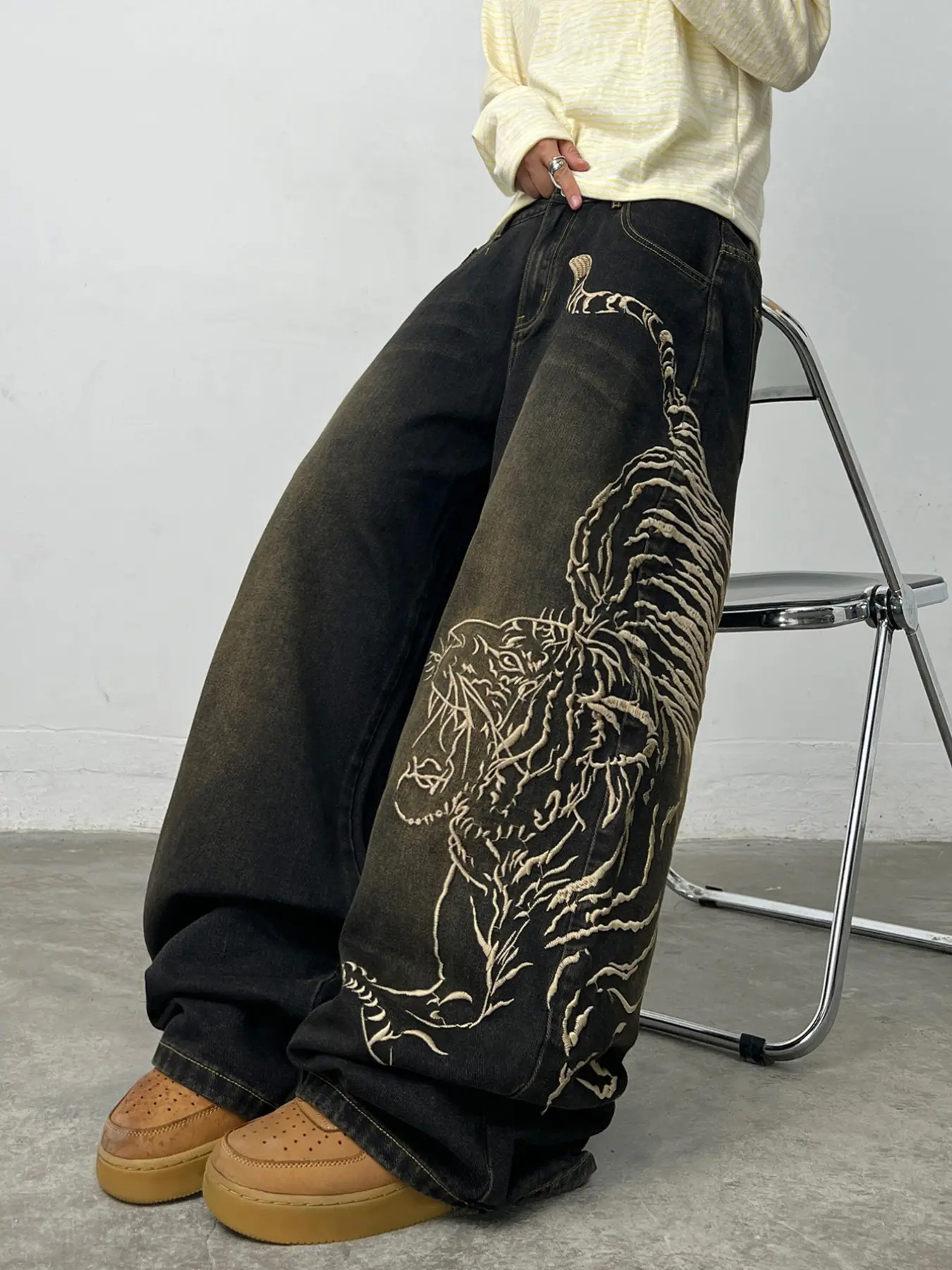 Men's Denim Jeans, Heavy-Duty Tiger Embroidery Straight Leg Wide Leg Jeans, Y2K Street Fashion Oversize Loose Long Pants, All Seasons, Halloween Gift