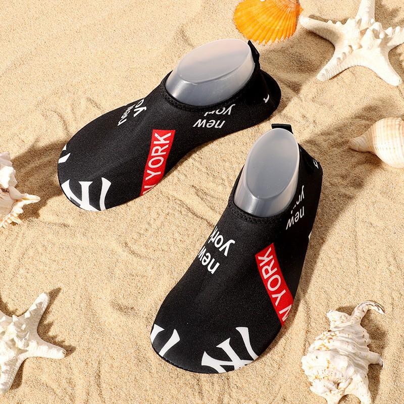 Mesler women's beach shoes are non-slip, suitable for outdoor wading and stream trekking, indoor sports, floor yoga, and are made of rubber to prevent punctures